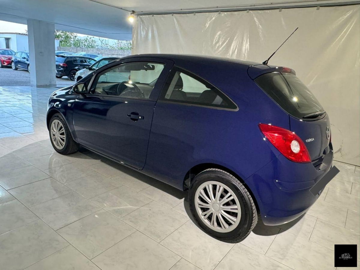 Opel Corsa 1.2 85CV 3 porte GPL-TECH Edition (4)