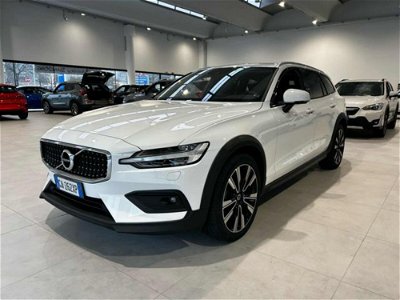 Volvo V60 Cross Country D4 Geartronic Business Plus usata