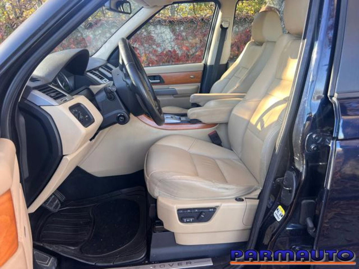 Land Rover Range Rover Sport 2.7 TDV6 HSE (9)