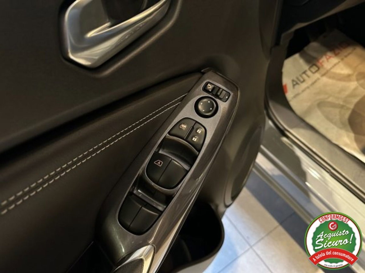 Nissan Juke 1.0 dig-t N-Connecta 114cv (18)