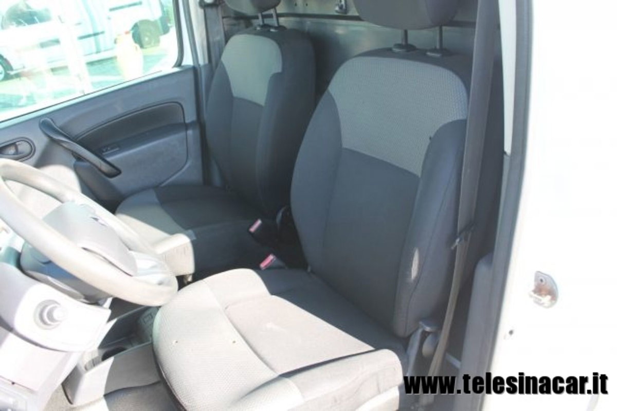 Renault Kangoo 1.5 dCi 110CV F.AP. 4p. Express Maxi (8)