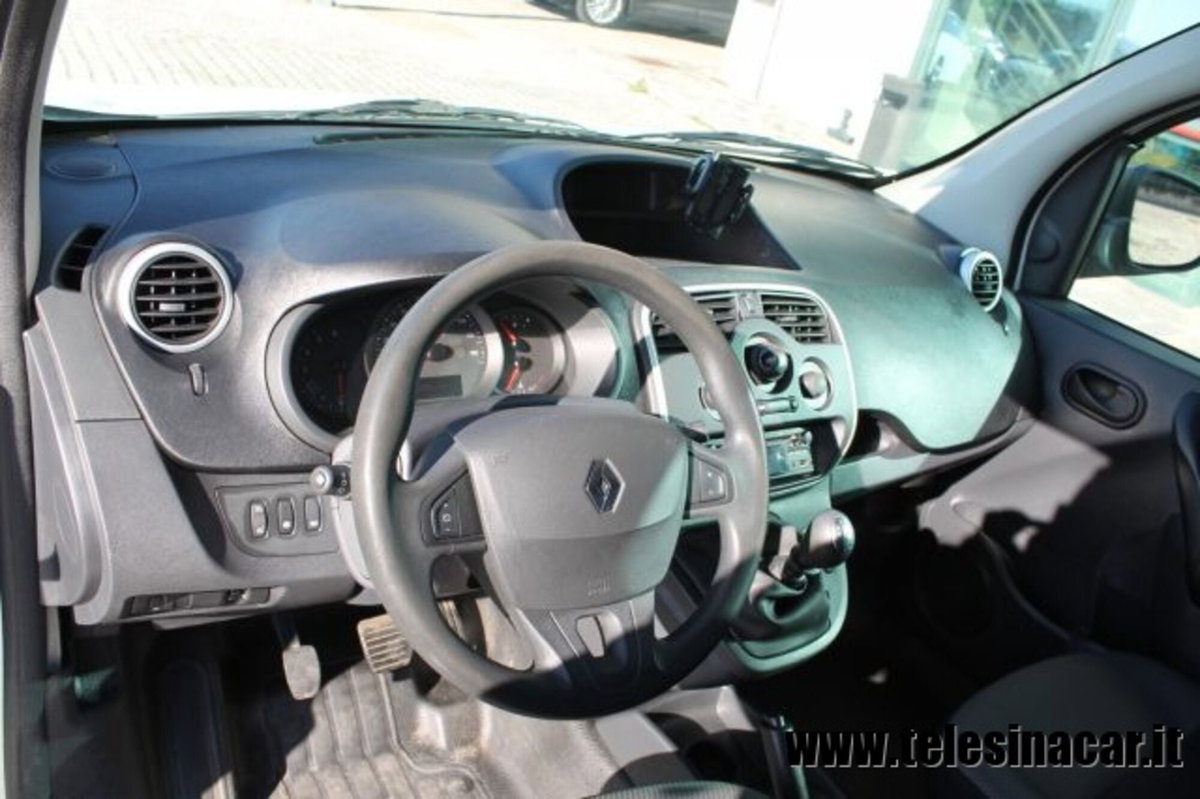 Renault Kangoo 1.5 dCi 110CV F.AP. 4p. Express Maxi (9)