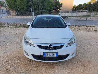 Opel Astra 1.7 CDTI 110CV 5 porte Elective my 09 usata