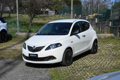 Lancia Ypsilon 1.2 69 CV 5 porte GPL Ecochic Silver  nuova
