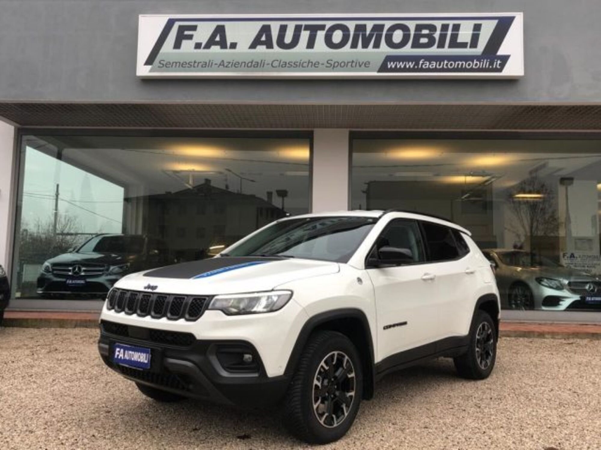 Jeep Compass 1.3 T4 240CV PHEV AT6 4xe Trailhawk 