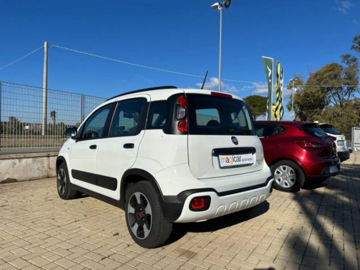 Fiat Panda 1.0 FireFly S&S Hybrid City Cross (6)