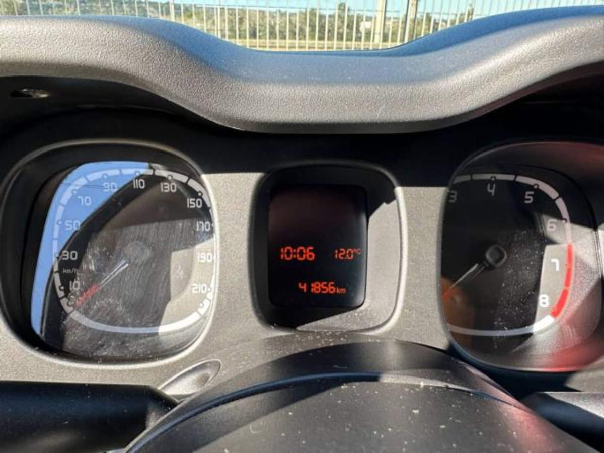 Fiat Panda 1.0 FireFly S&S Hybrid City Cross (8)