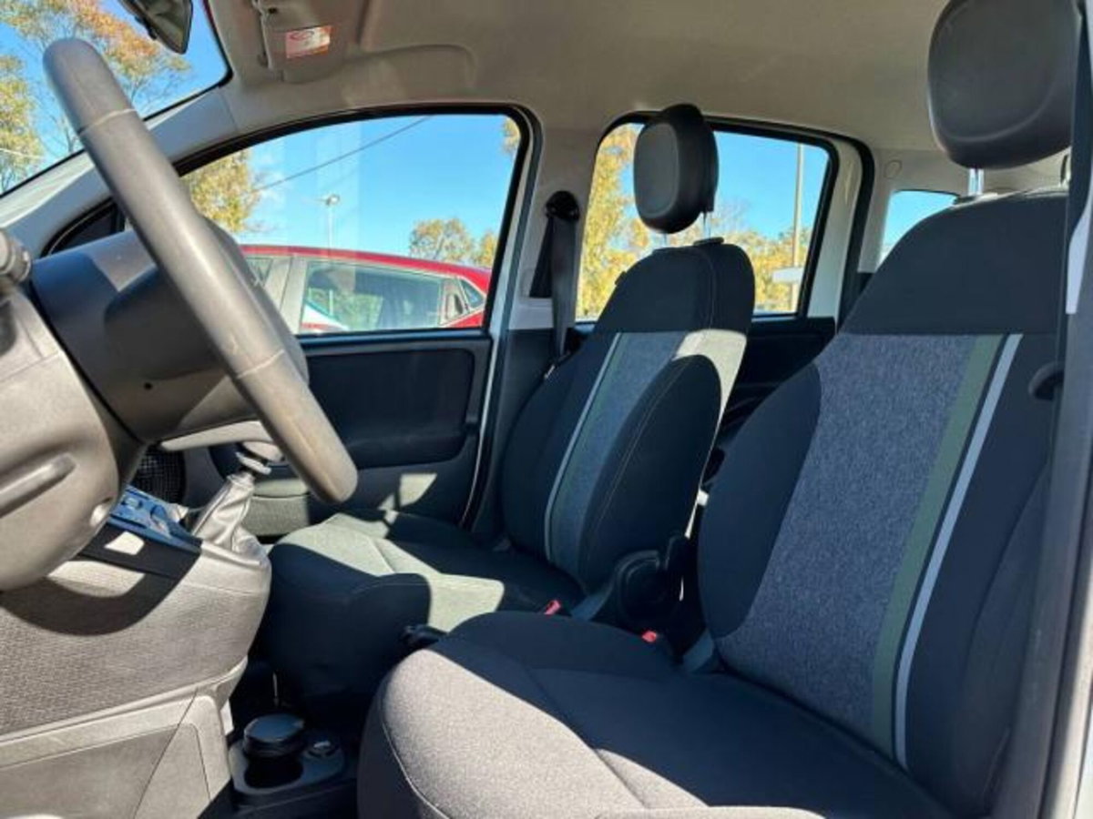 Fiat Panda 1.0 FireFly S&S Hybrid City Cross (9)