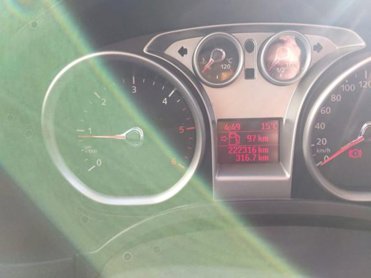 Ford Focus Station Wagon 1.6 TDCi (110CV) SW ECOnetic DPF (4)