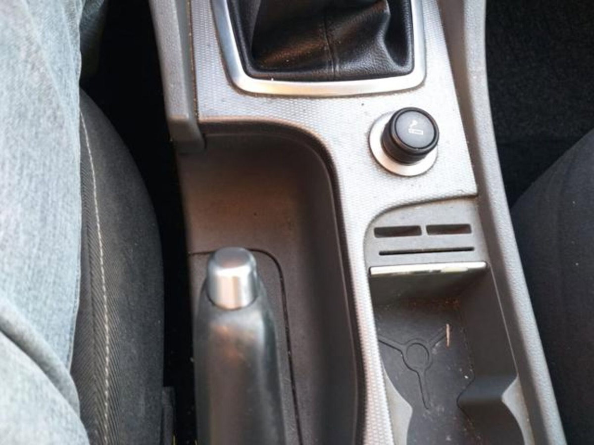 Ford Focus Station Wagon 1.6 TDCi (110CV) SW ECOnetic DPF (5)