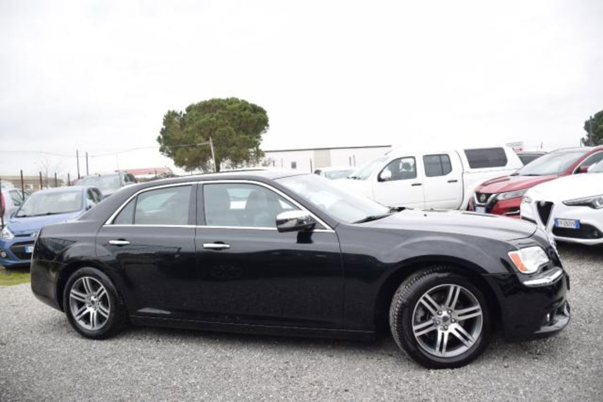 Lancia Thema 3.0 V6 Multijet II 190 CV Platinum (17)