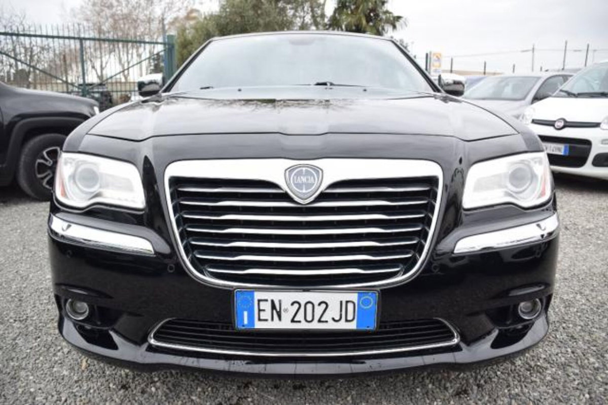 Lancia Thema 3.0 V6 Multijet II 190 CV Platinum (3)