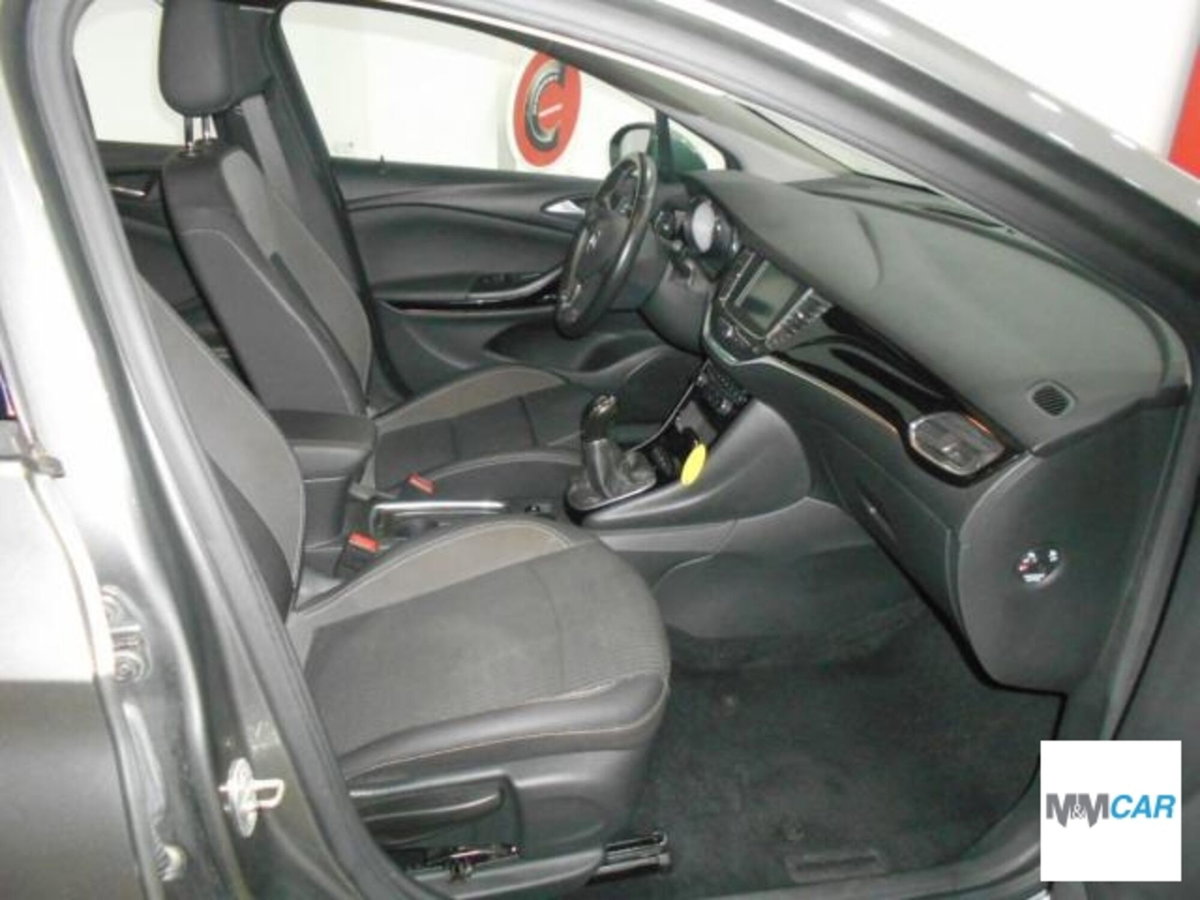 Opel Astra 1.2 Turbo 110 CV Elegance (12)