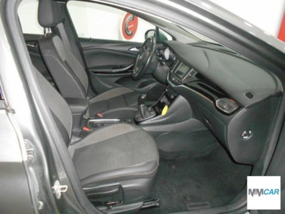 Opel Astra 1.2 Turbo 110 CV Elegance (12)