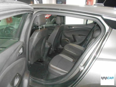 Opel Astra 1.2 Turbo 110 CV Elegance (14)