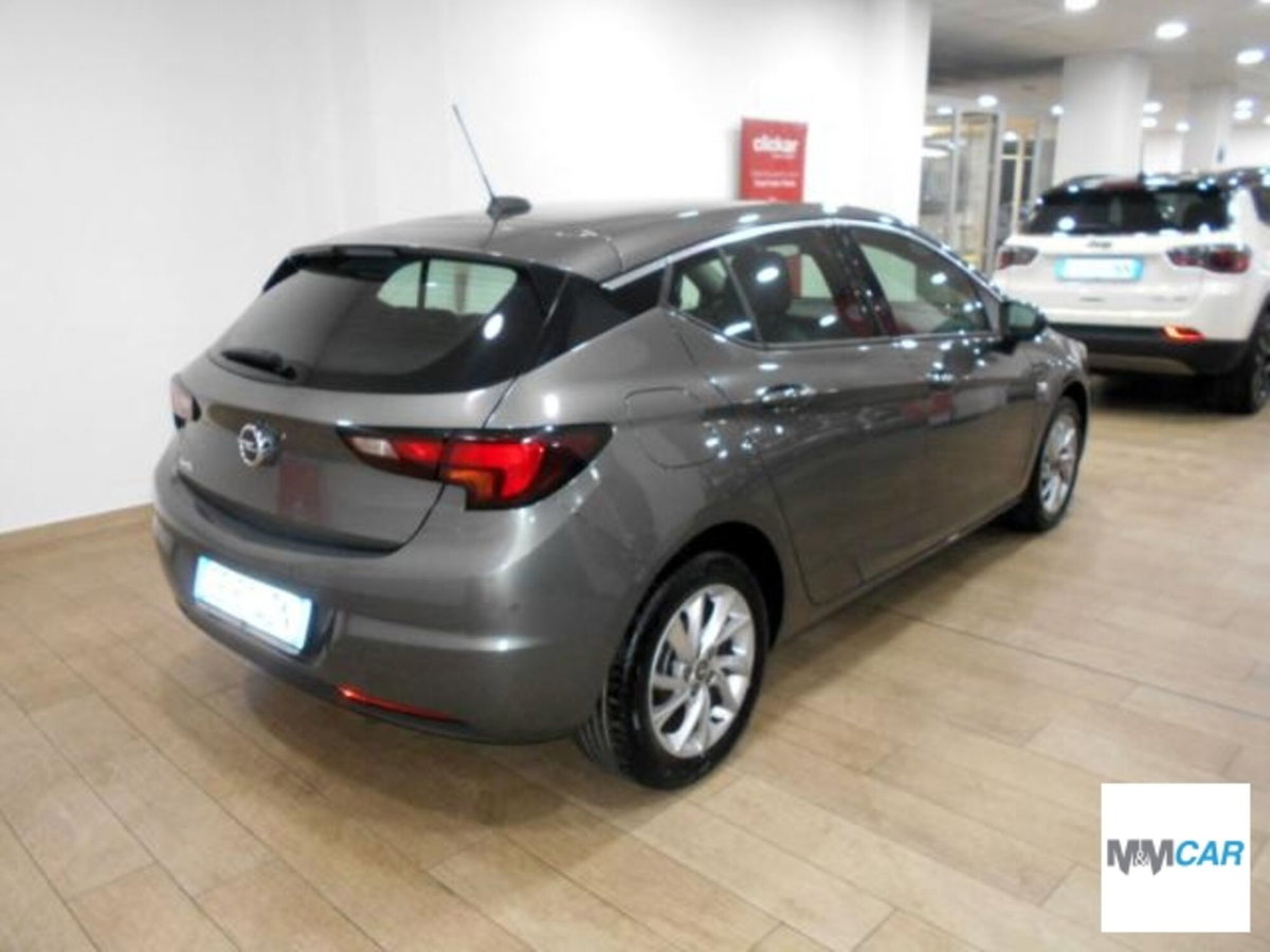 Opel Astra 1.2 Turbo 110 CV Elegance (3)