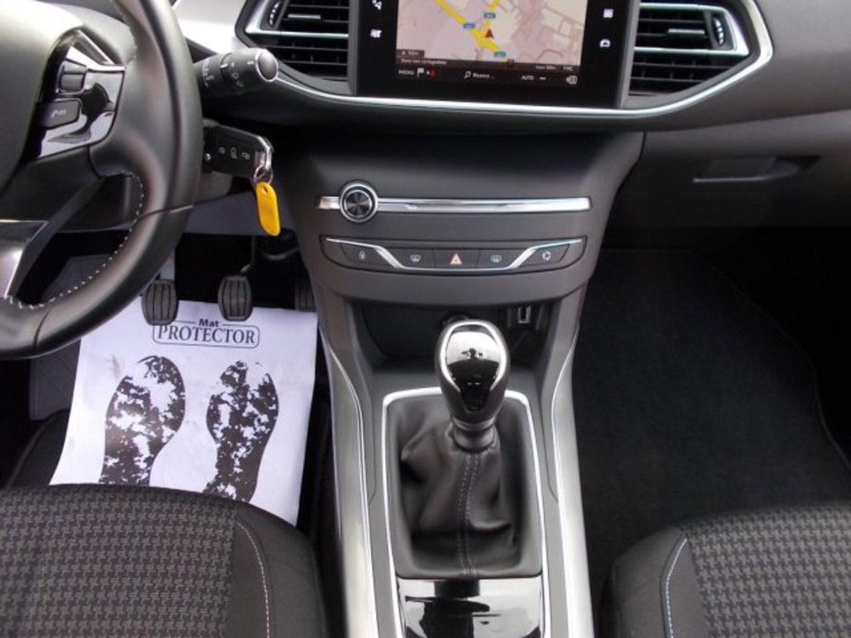 Peugeot 308 SW BlueHDi 100 S&S Business (13)