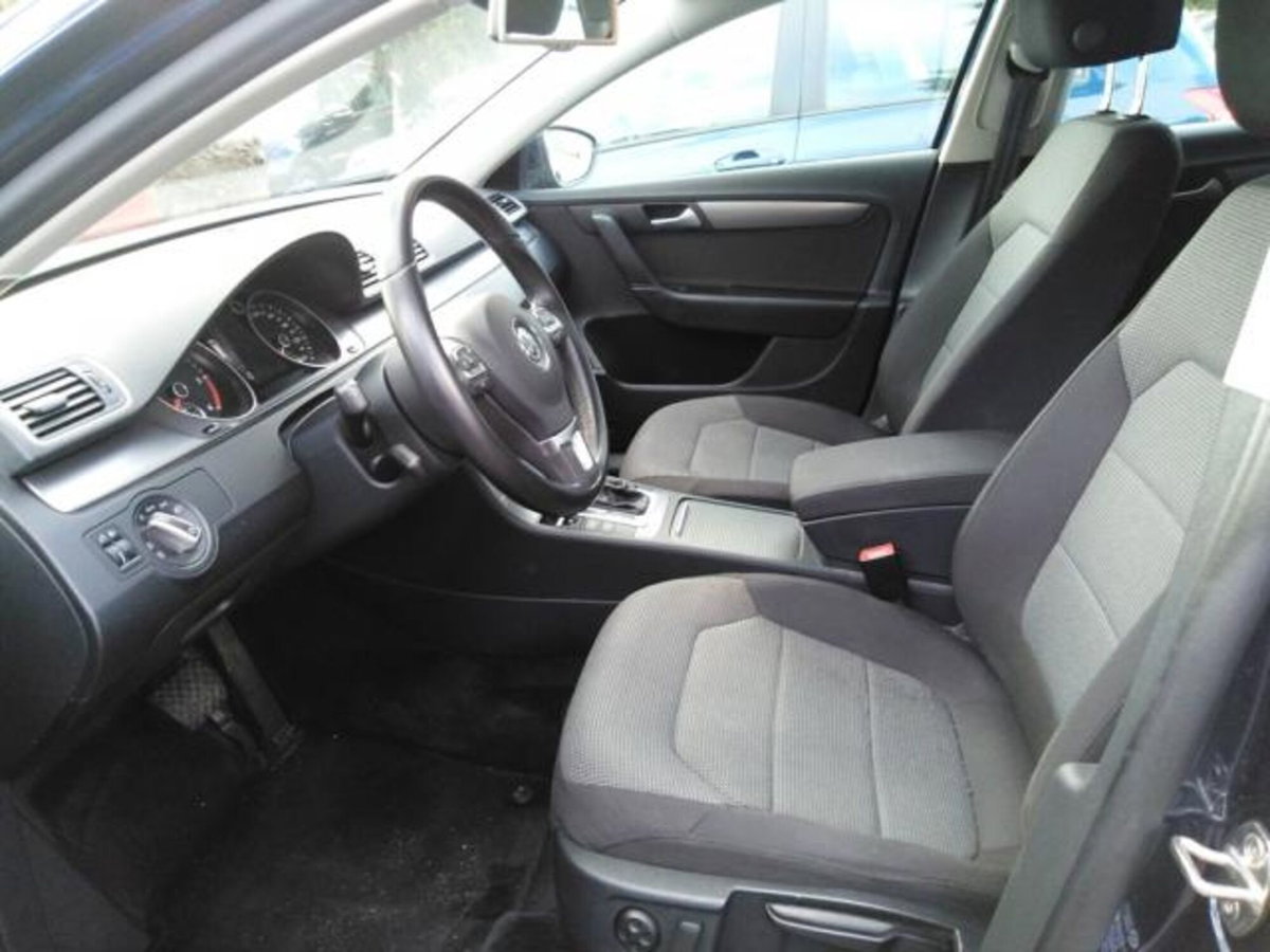 Volkswagen Passat Variant 1.6 TDI SCR DSG Business BMT (6)