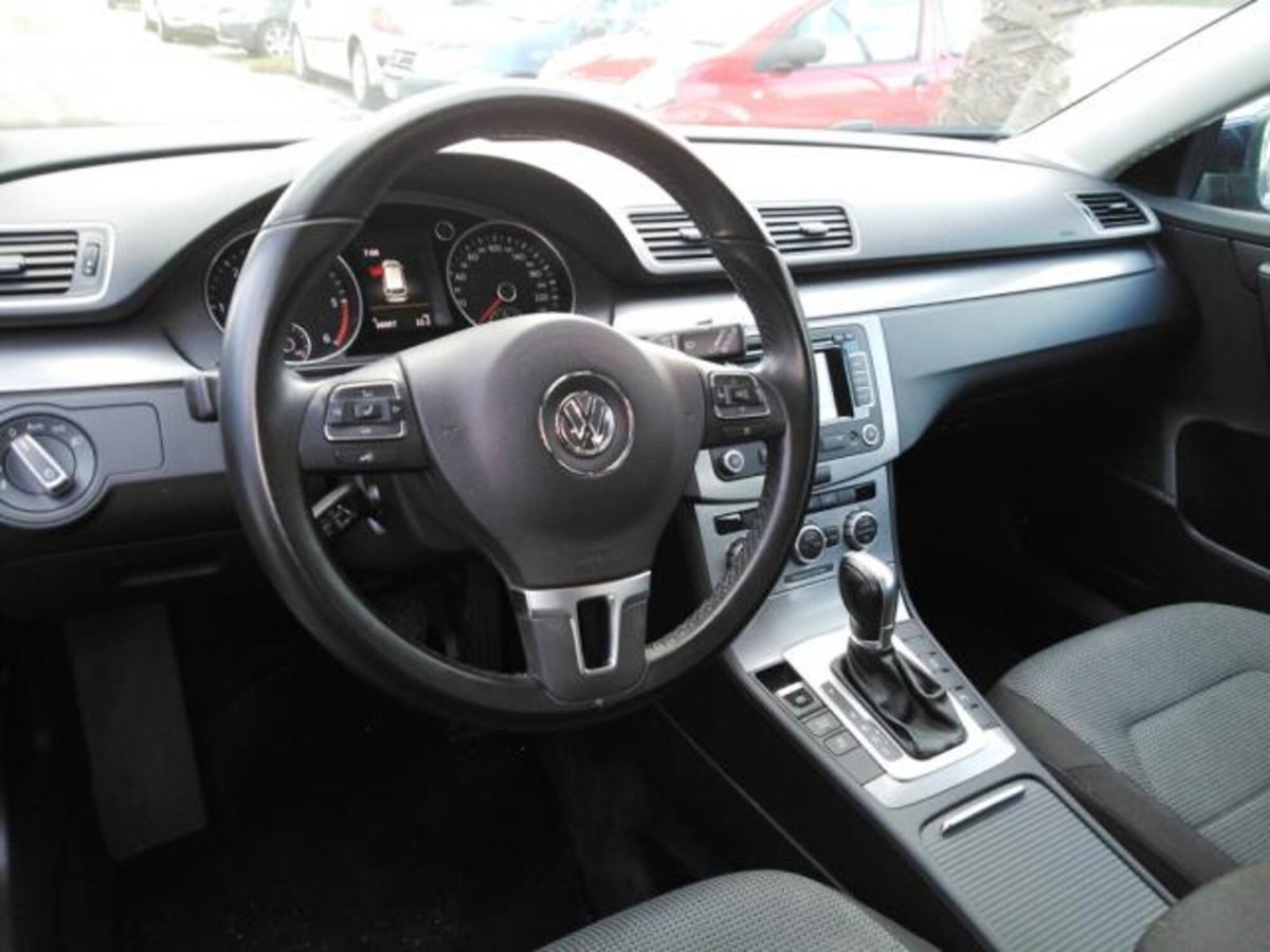 Volkswagen Passat Variant 1.6 TDI SCR DSG Business BMT (7)