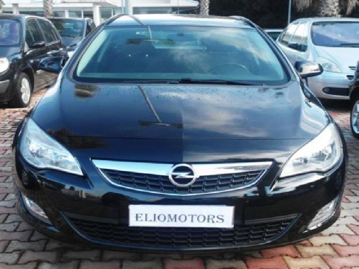 Opel Astra Station Wagon 2.0 CDTI 165CV Sports aut. Elective (2)