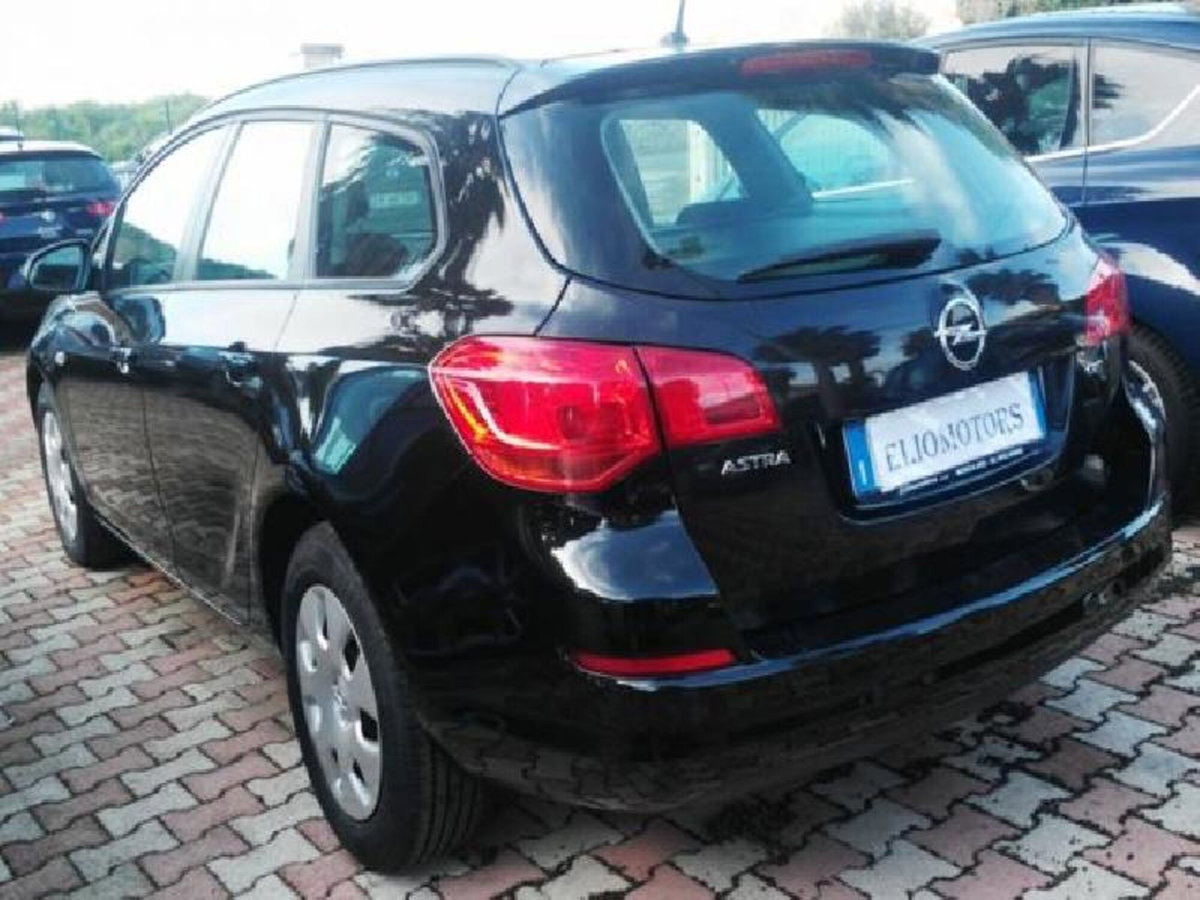 Opel Astra Station Wagon 2.0 CDTI 165CV Sports aut. Elective (3)