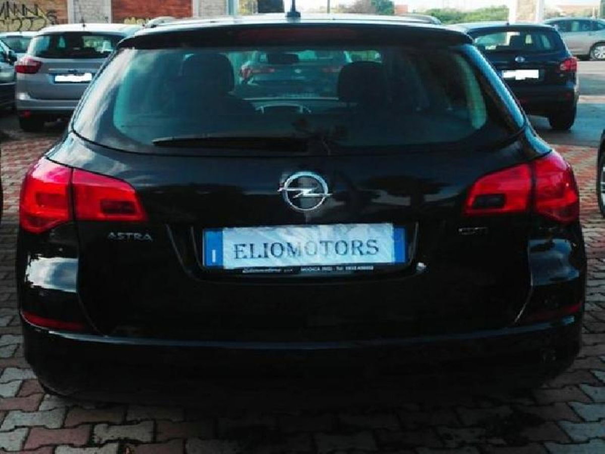 Opel Astra Station Wagon 2.0 CDTI 165CV Sports aut. Elective (4)