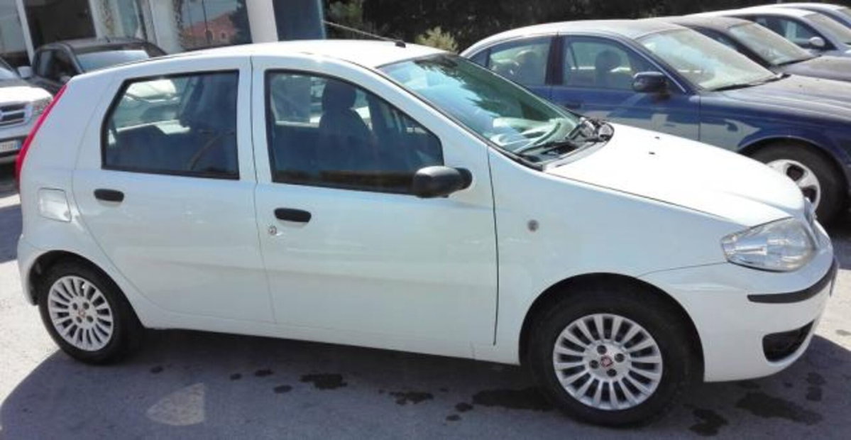 Fiat Punto Classic 1.2 5 porte Natural Power (2)