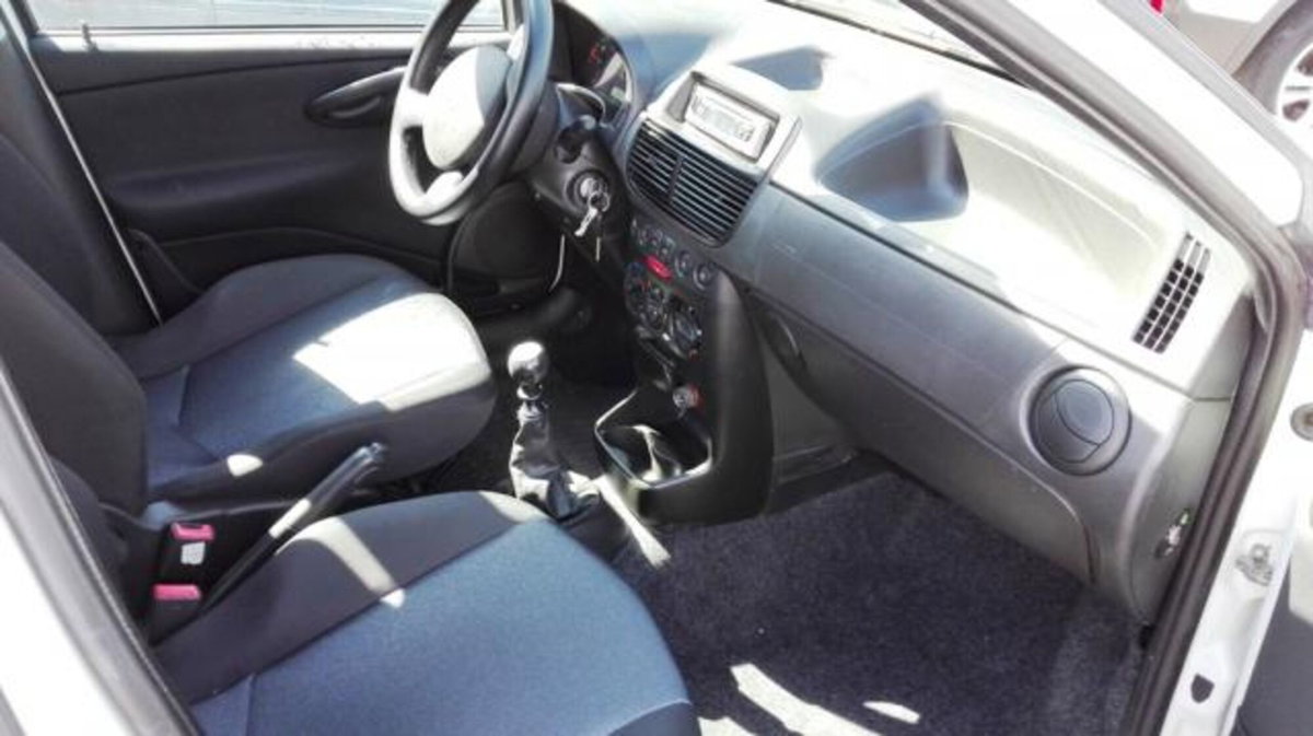 Fiat Punto Classic 1.2 5 porte Natural Power (8)