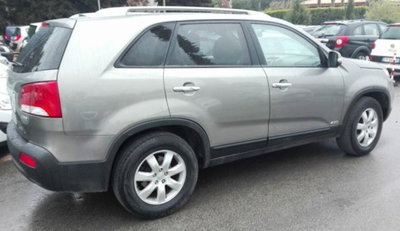 Kia Sorento 2.2 16V CRDI VGT 4WD Active (2)