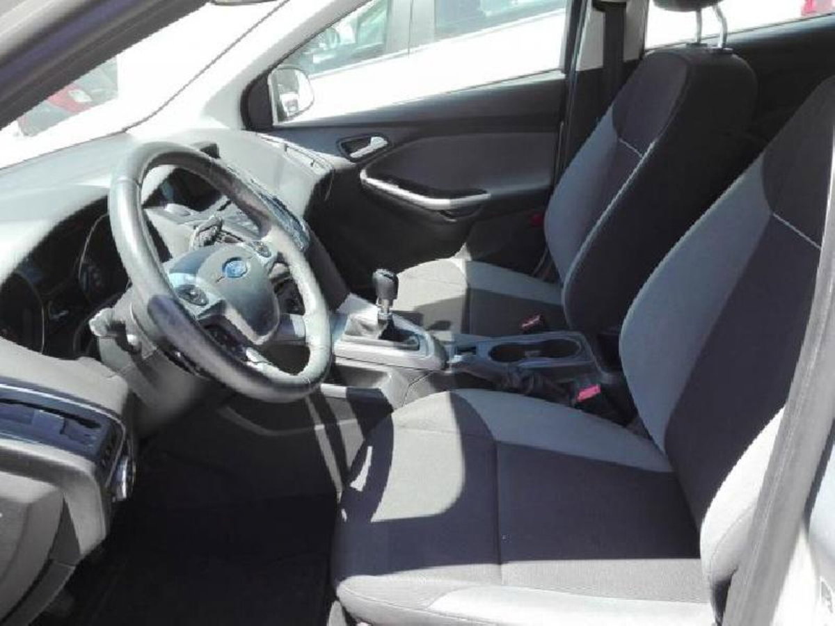Ford Focus 1.6 TDCi 105 CV ECOnetic (7)
