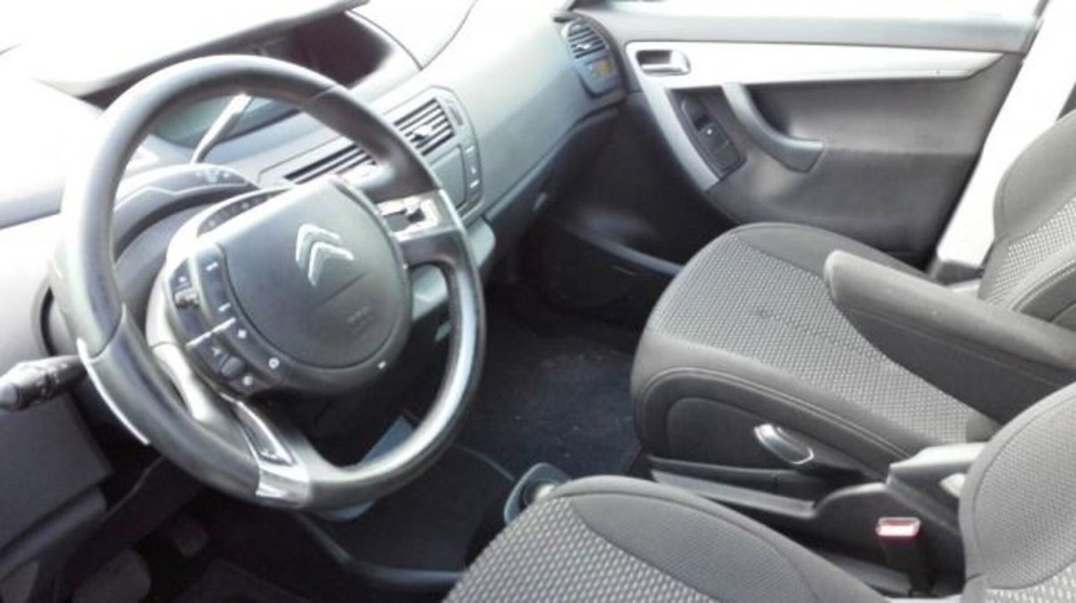 Citroen C4 Gran Picasso 1.6 e-HDi 110 FAP CMP6 Exclusive (10)