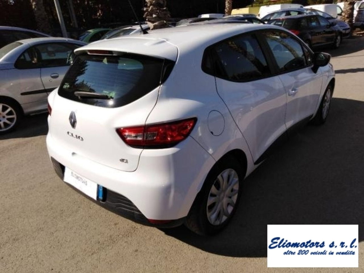 Renault Clio 1.5 dCi 75CV 5 porte Confort (10)