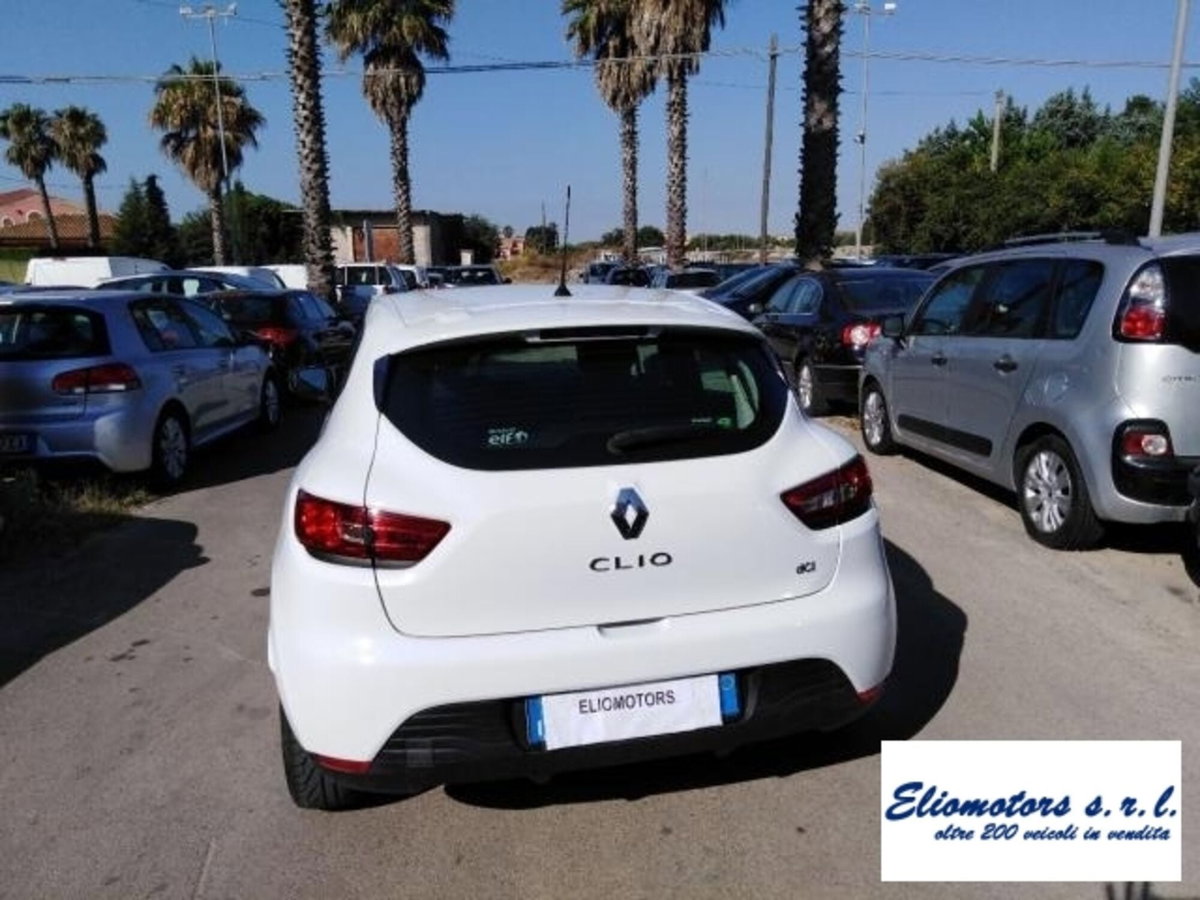 Renault Clio 1.5 dCi 75CV 5 porte Confort (11)