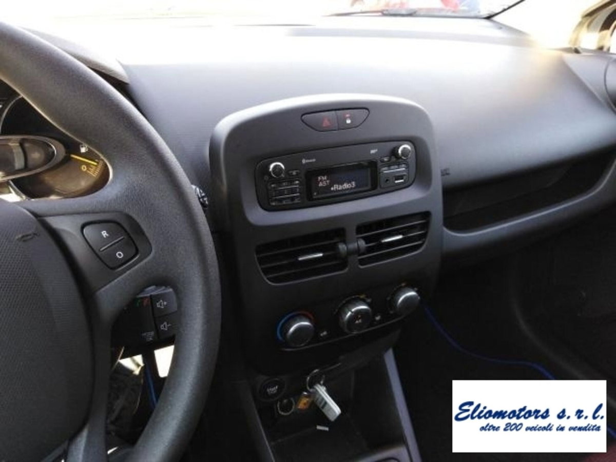 Renault Clio 1.5 dCi 75CV 5 porte Confort (14)