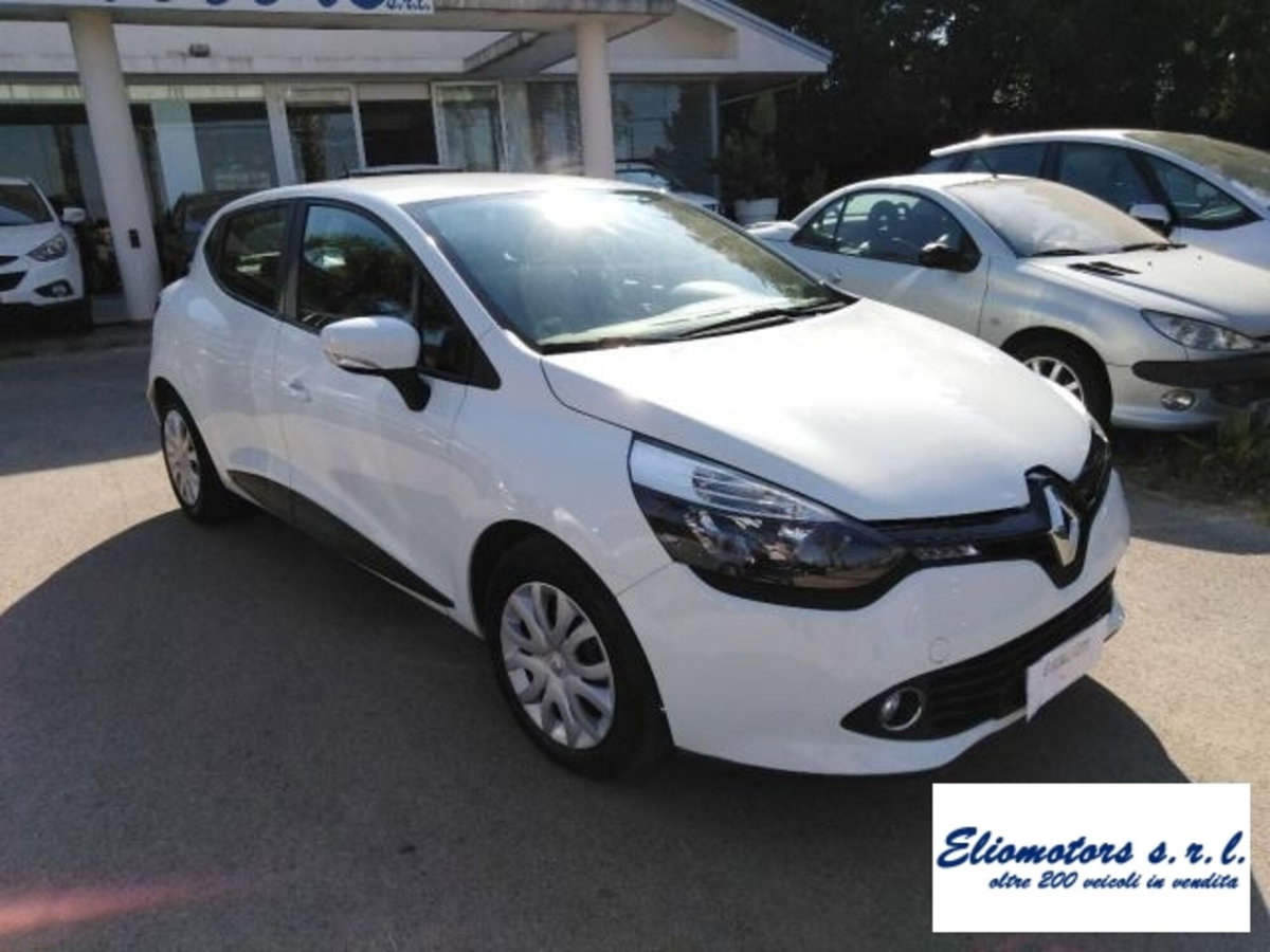 Renault Clio 1.5 dCi 75CV 5 porte Confort (2)