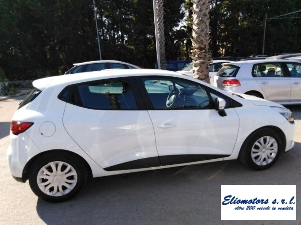 Renault Clio 1.5 dCi 75CV 5 porte Confort (6)