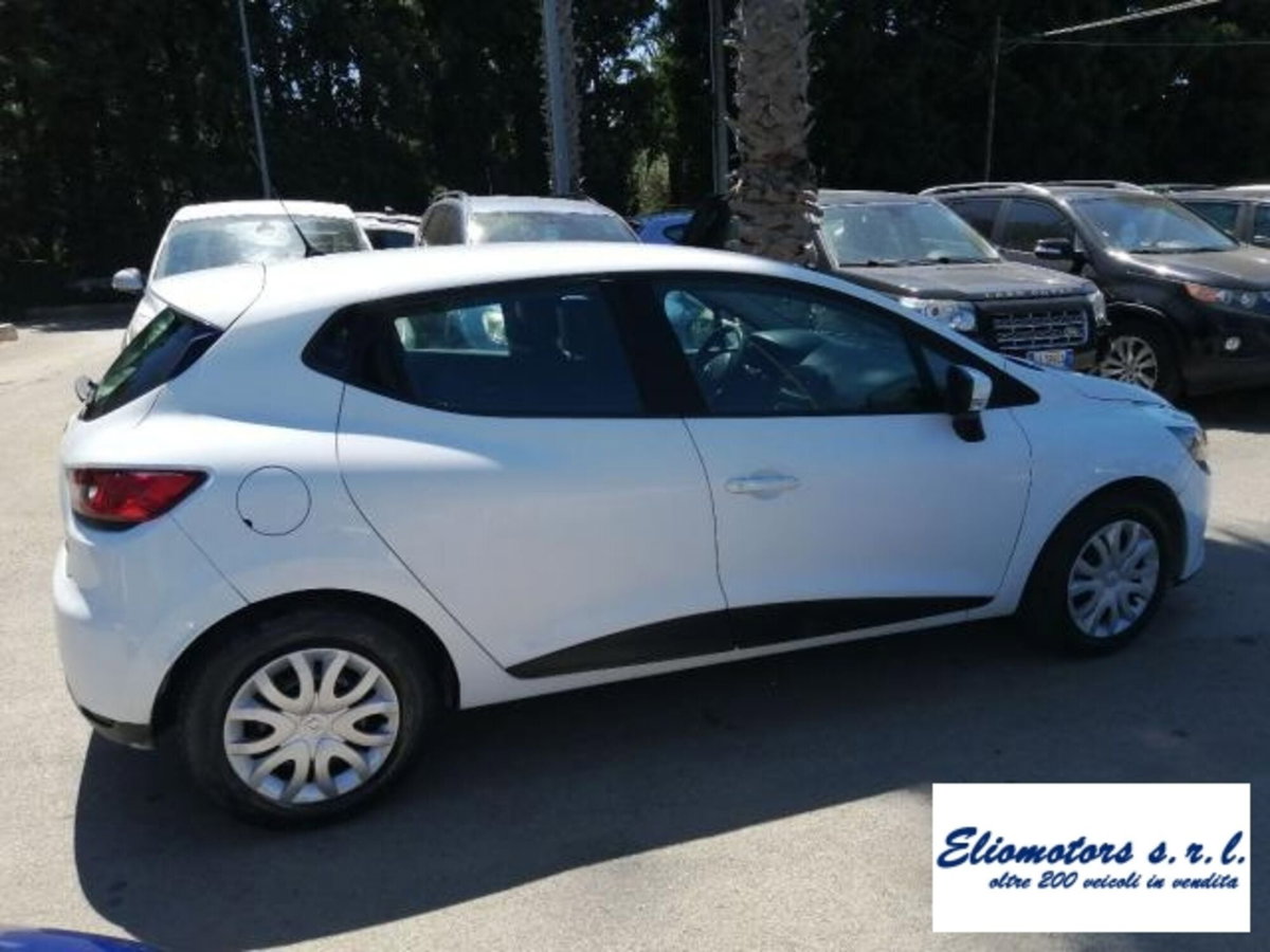 Renault Clio 1.5 dCi 8V 75CV 5 porte Wave (4)