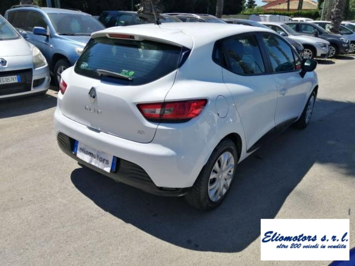Renault Clio 1.5 dCi 8V 75CV 5 porte Wave (9)