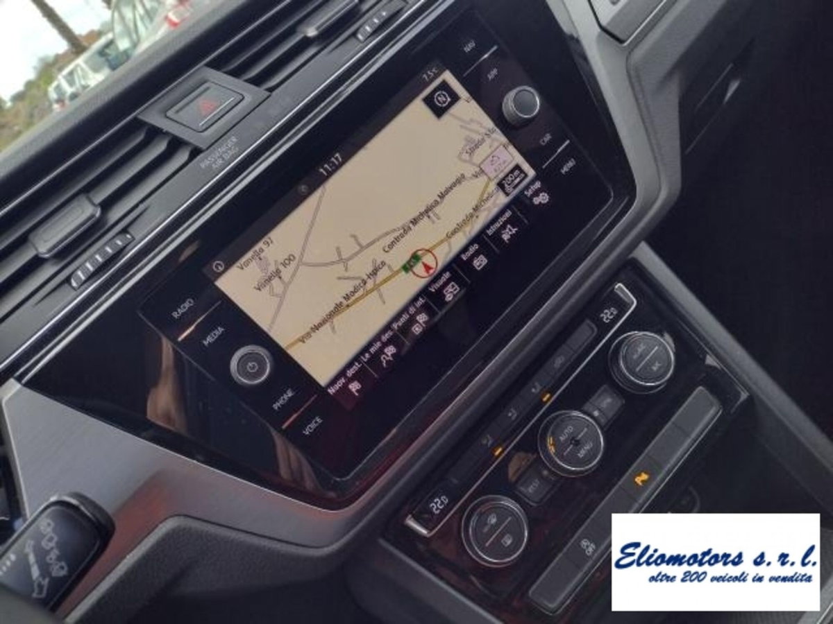 Volkswagen Touran 1.6 TDI 115 CV SCR DSG Business BlueMotion Technology (10)