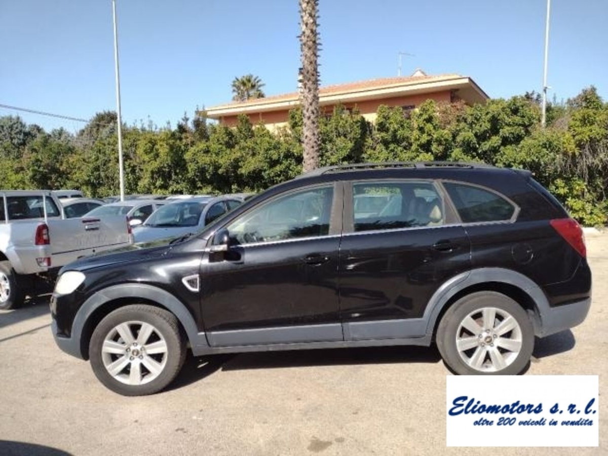 Chevrolet Captiva 2.0 VCDi LTX (3)