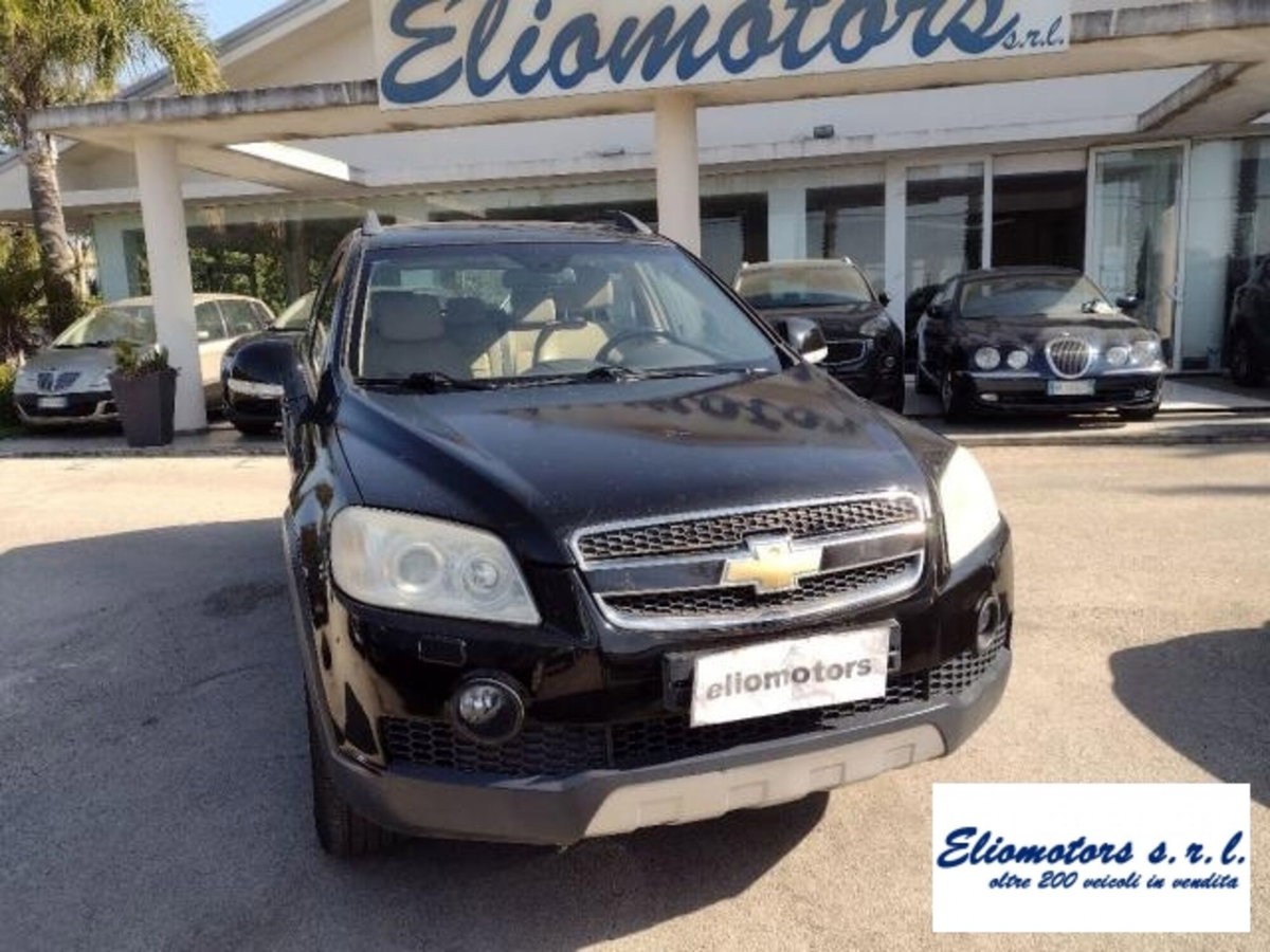 Chevrolet Captiva 2.0 VCDi LTX (8)