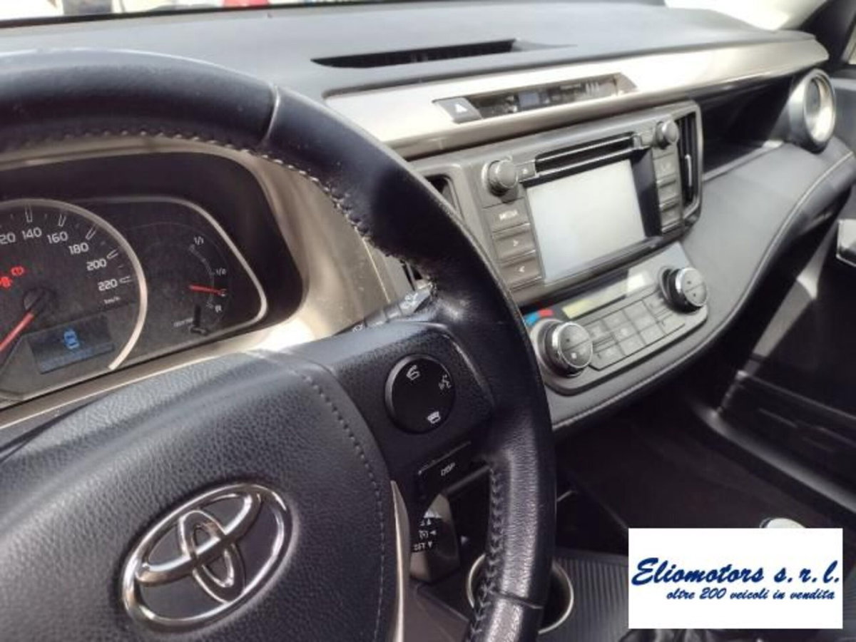 Toyota Rav4 D-4D 2WD Business Pack (13)