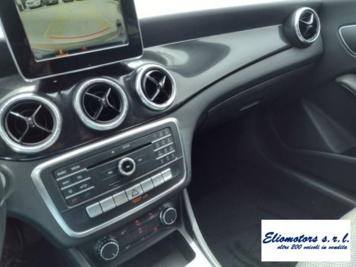 Mercedes-Benz CLA Shooting Brake 180 d Executive (11)