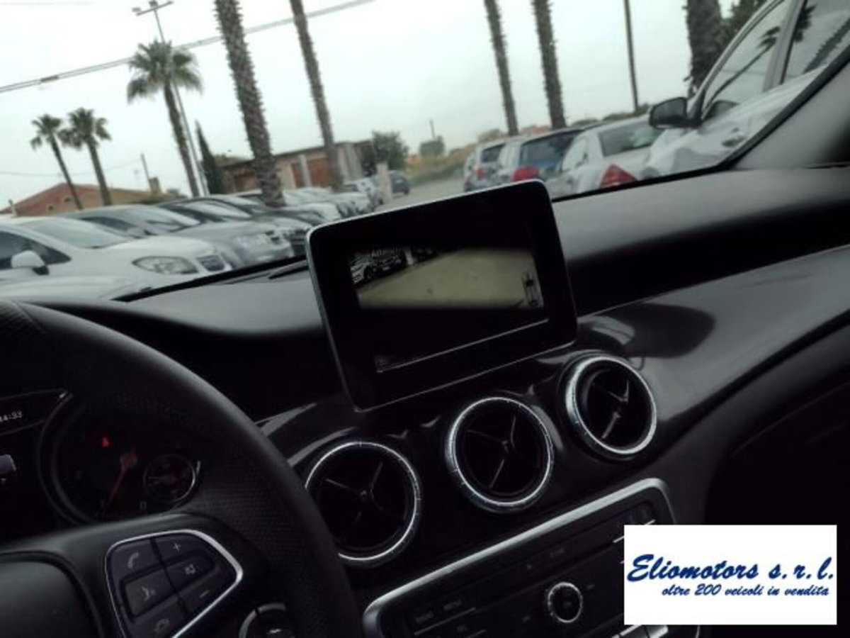 Mercedes-Benz CLA Shooting Brake 180 d Executive (17)