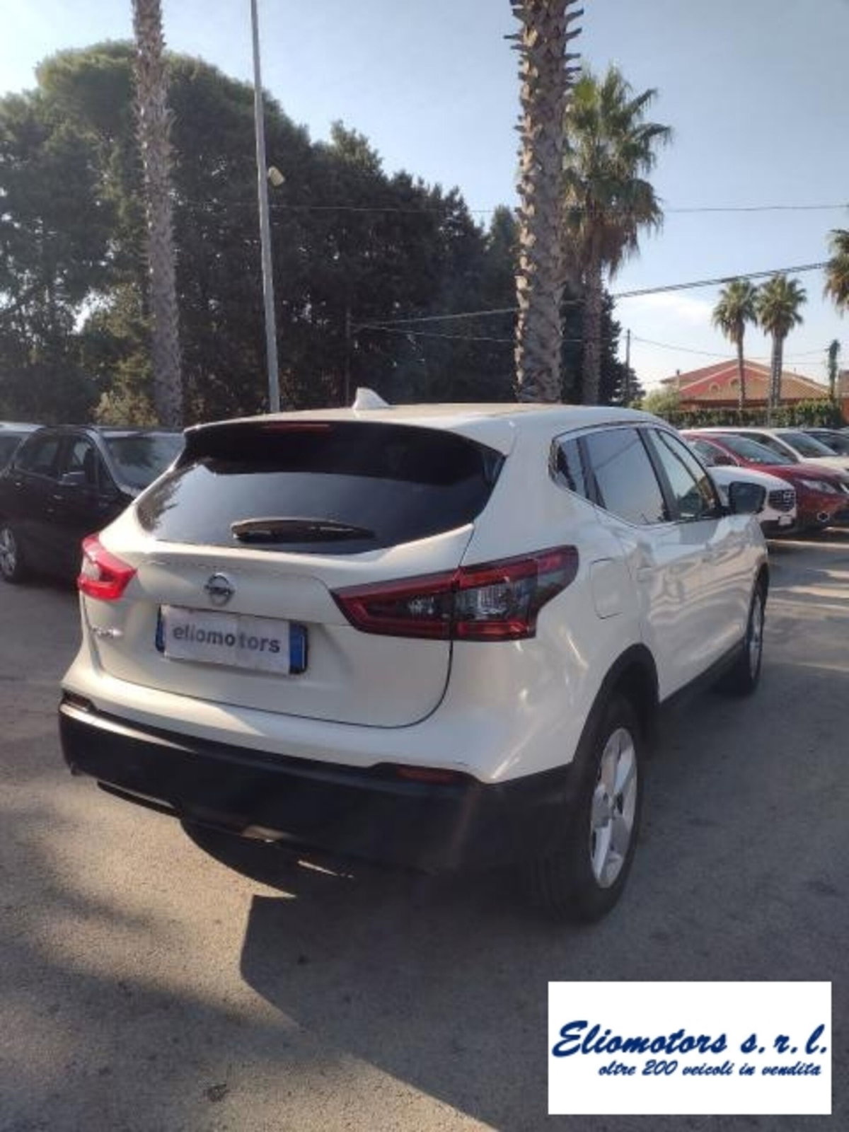 Nissan Qashqai 1.6 dCi X-Tronic 2WD Black Edition (10)