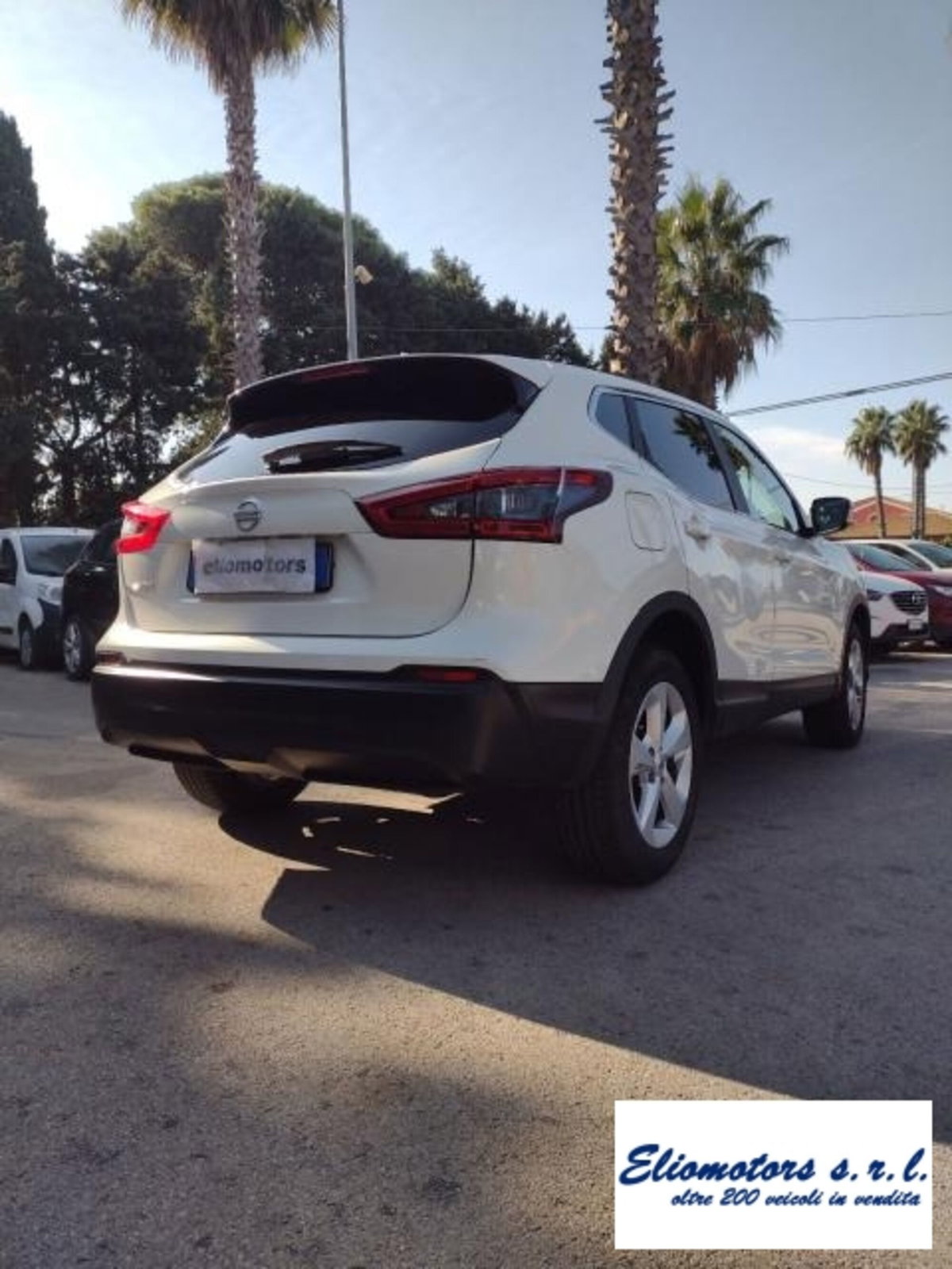 Nissan Qashqai 1.6 dCi X-Tronic 2WD Black Edition (11)