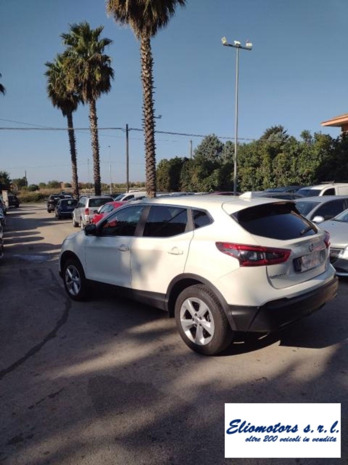 Nissan Qashqai 1.6 dCi X-Tronic 2WD Black Edition (13)