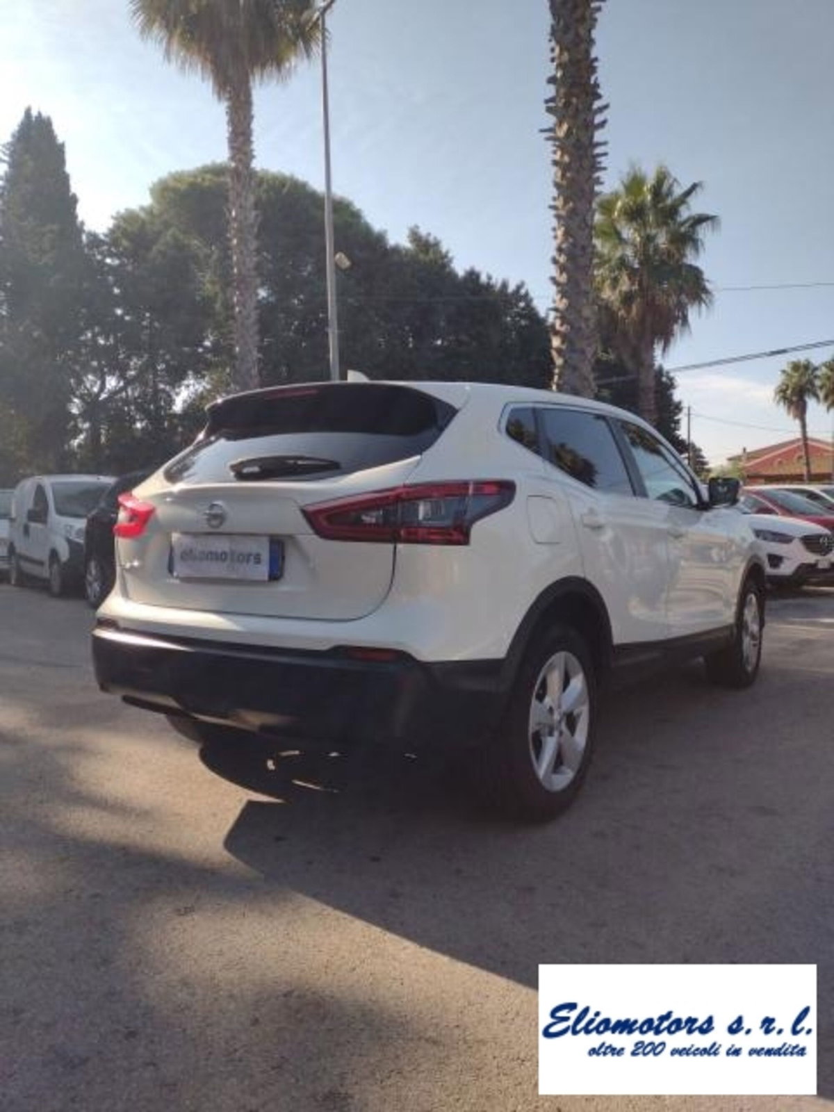 Nissan Qashqai 1.6 dCi X-Tronic 2WD Black Edition (14)