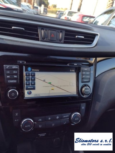 Nissan Qashqai 1.6 dCi X-Tronic 2WD Black Edition (6)