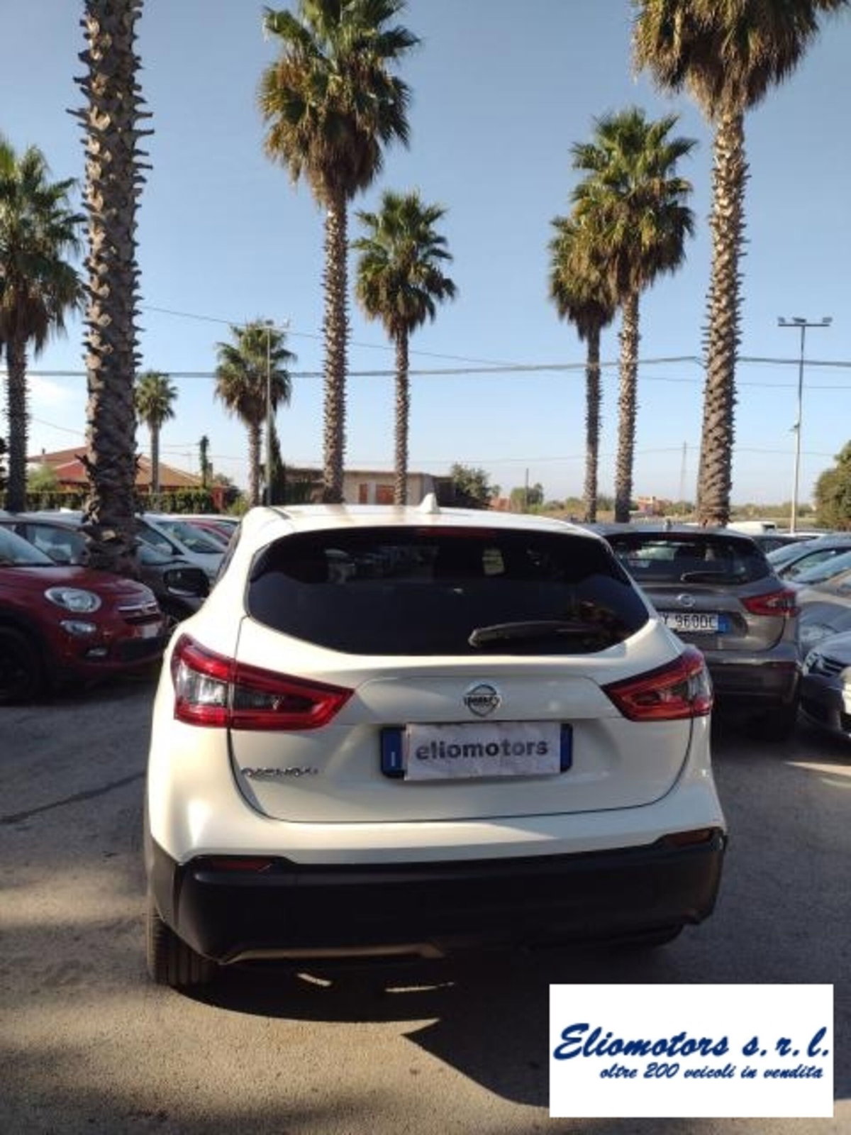 Nissan Qashqai 1.6 dCi X-Tronic 2WD Black Edition (8)